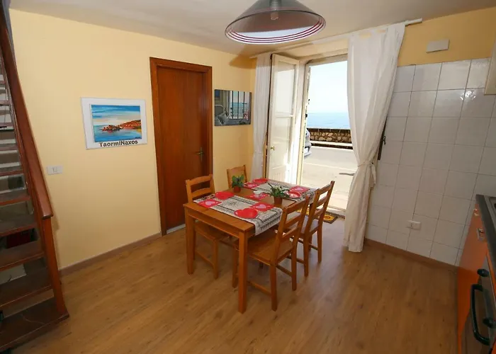 Taorminaxos Apartment